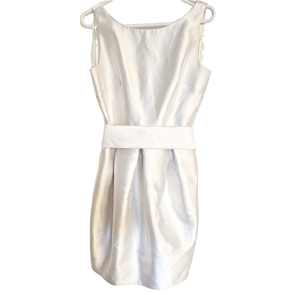 Eliza J Dress Size 8‎ Pearl white pockets sleeves Belted knee length pleated